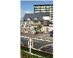 川の側の小さなレストラン?リヨン