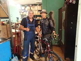 五感を感じながら・・・バイクで世界一周 ( around the world by bike ) ・・・